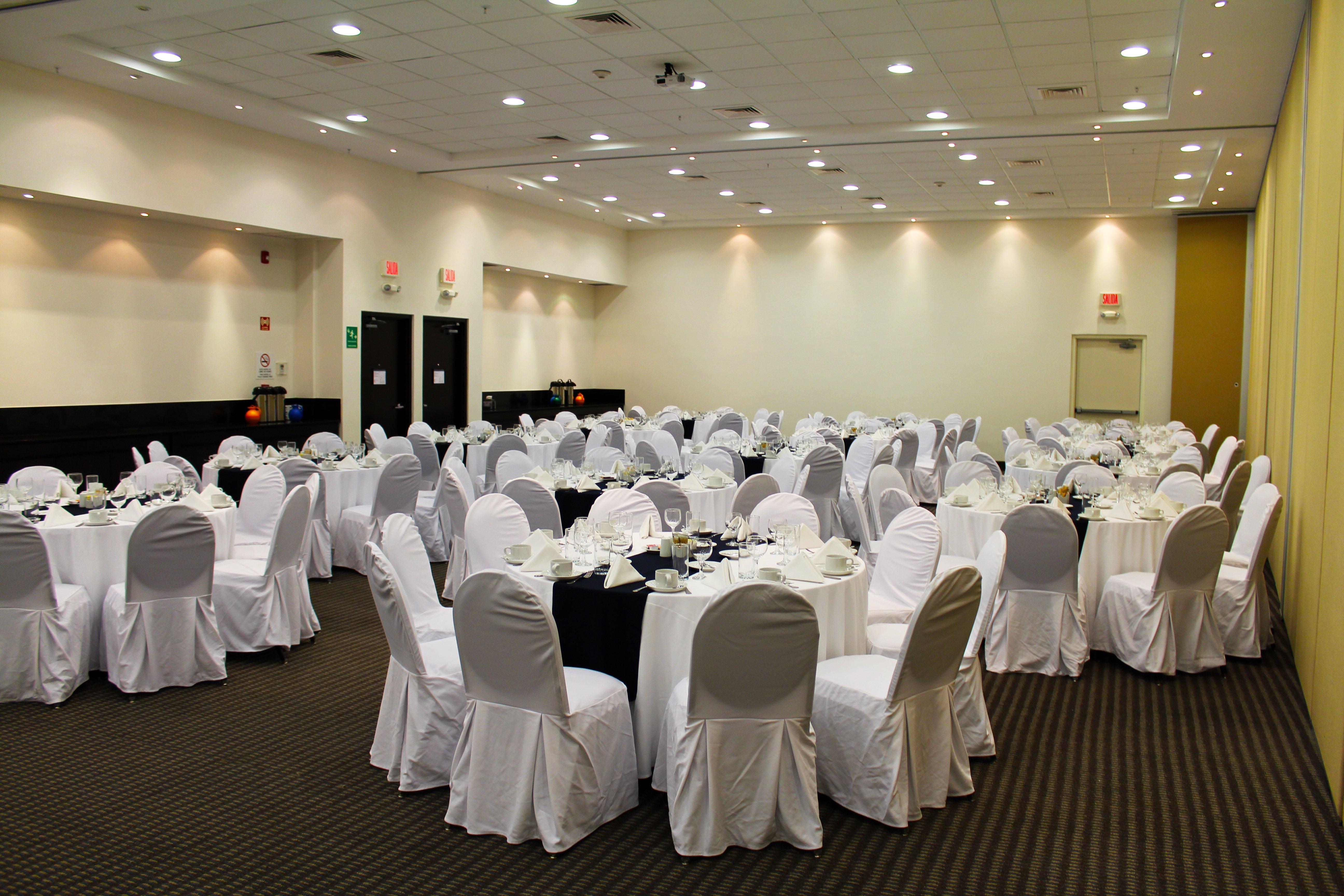 Holiday Inn Express Merida By Ihg Exterior photo