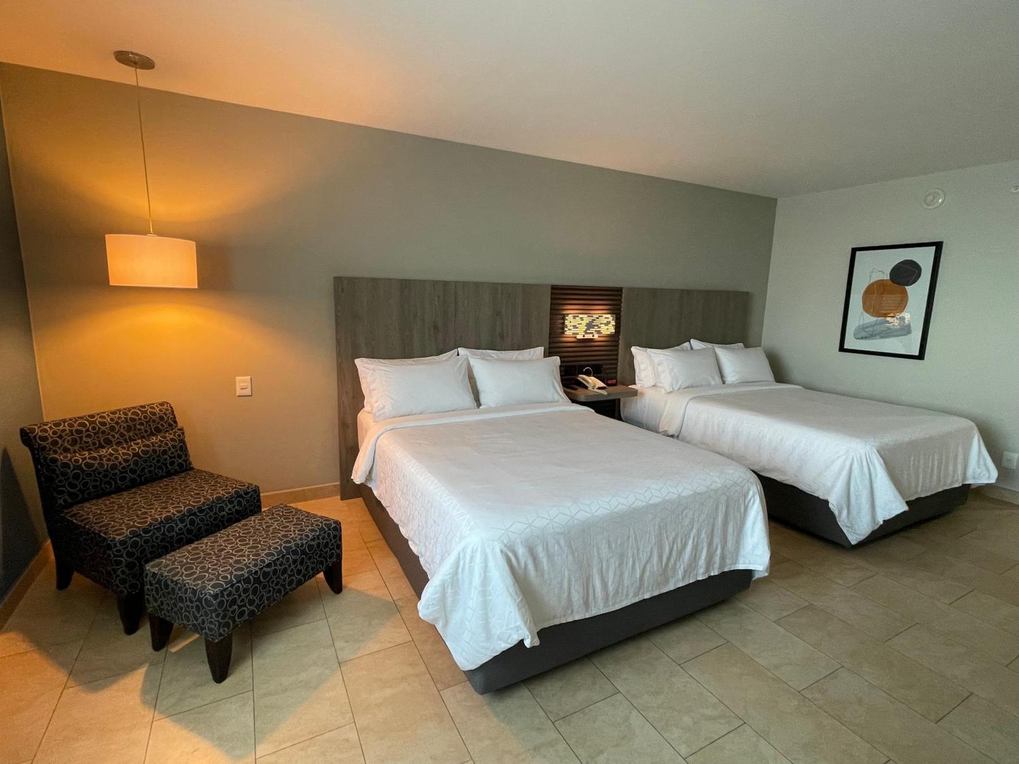 Holiday Inn Express Merida By Ihg Exterior photo
