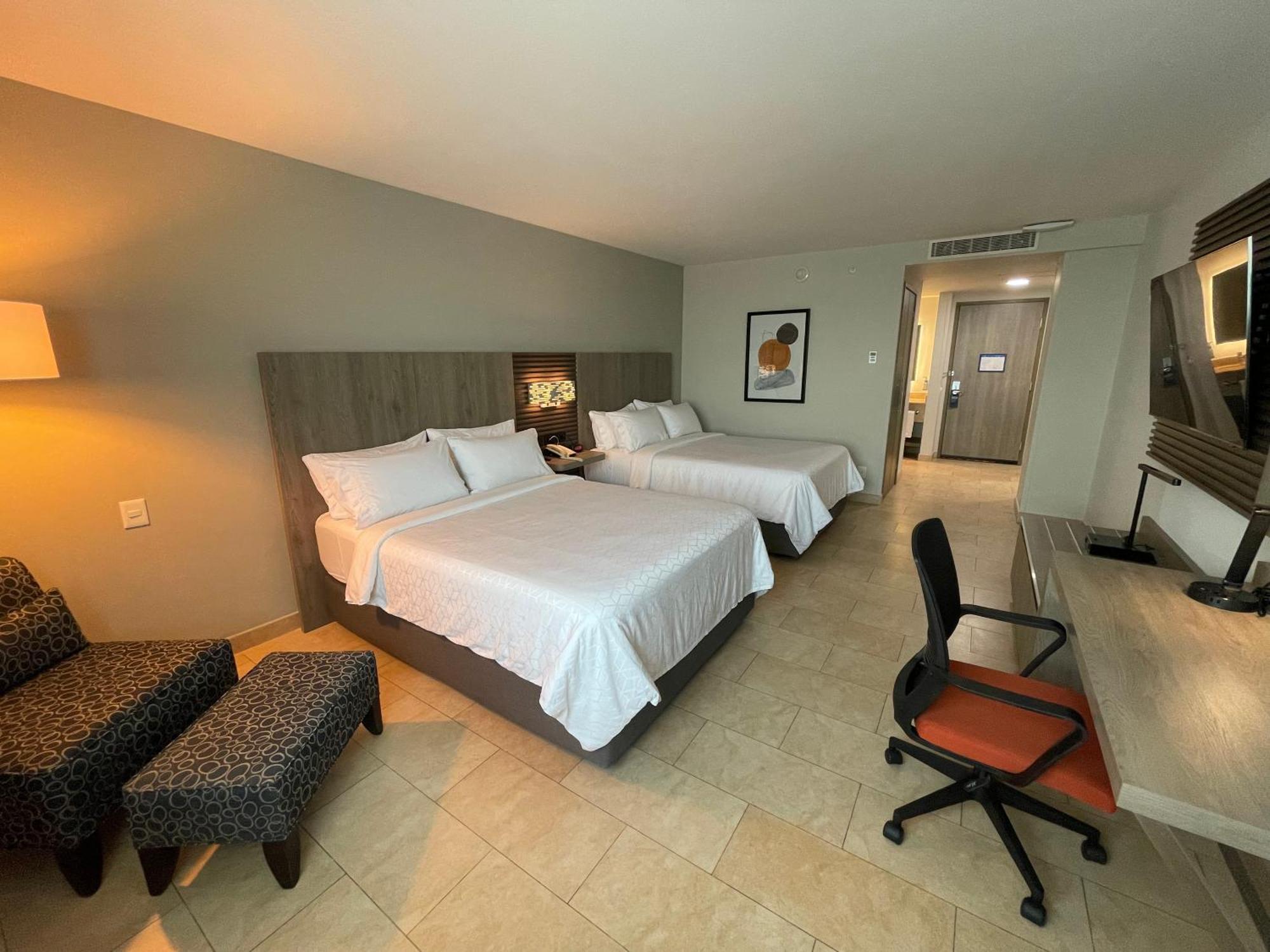 Holiday Inn Express Merida By Ihg Exterior photo