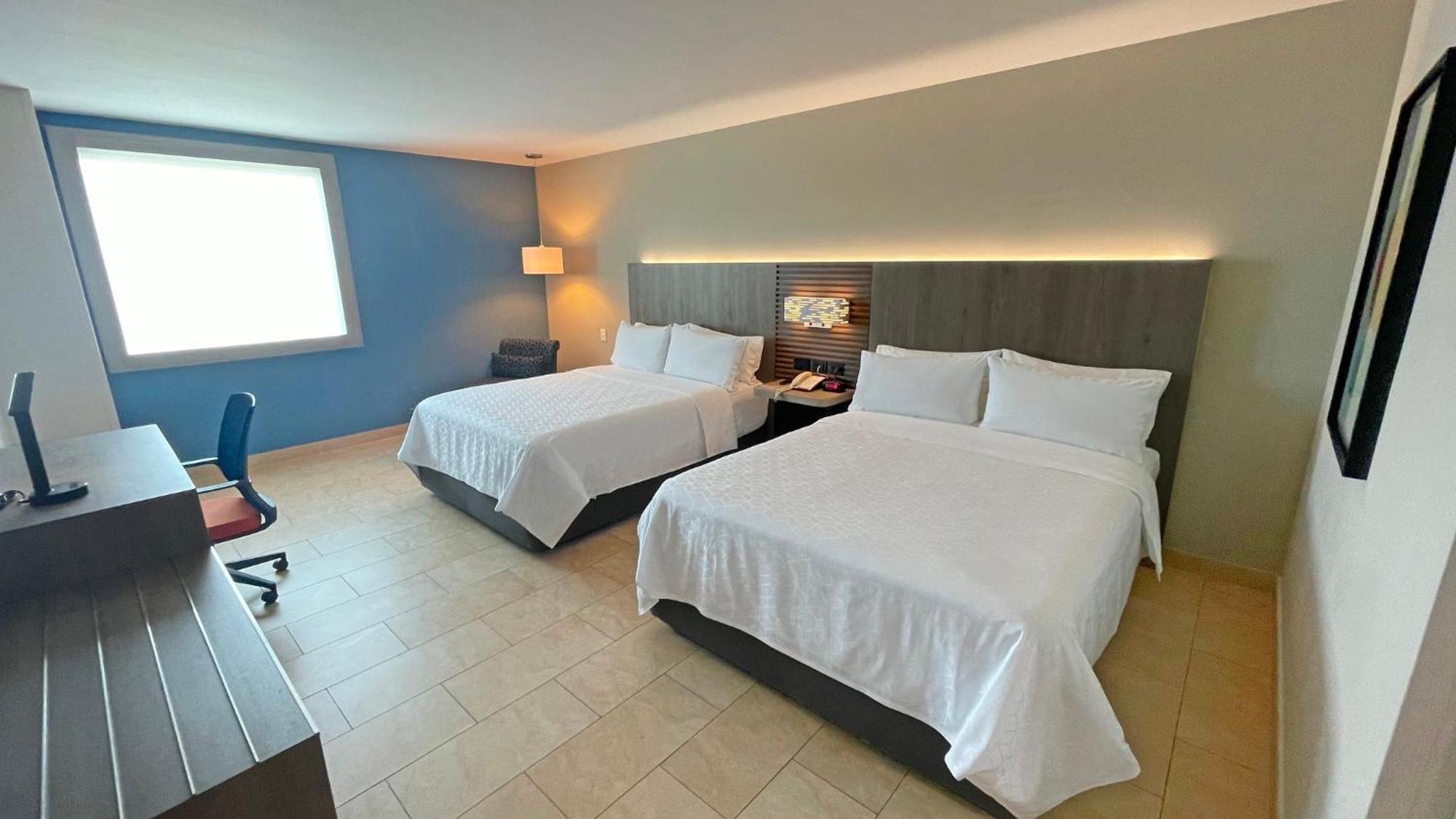 Holiday Inn Express Merida By Ihg Exterior photo