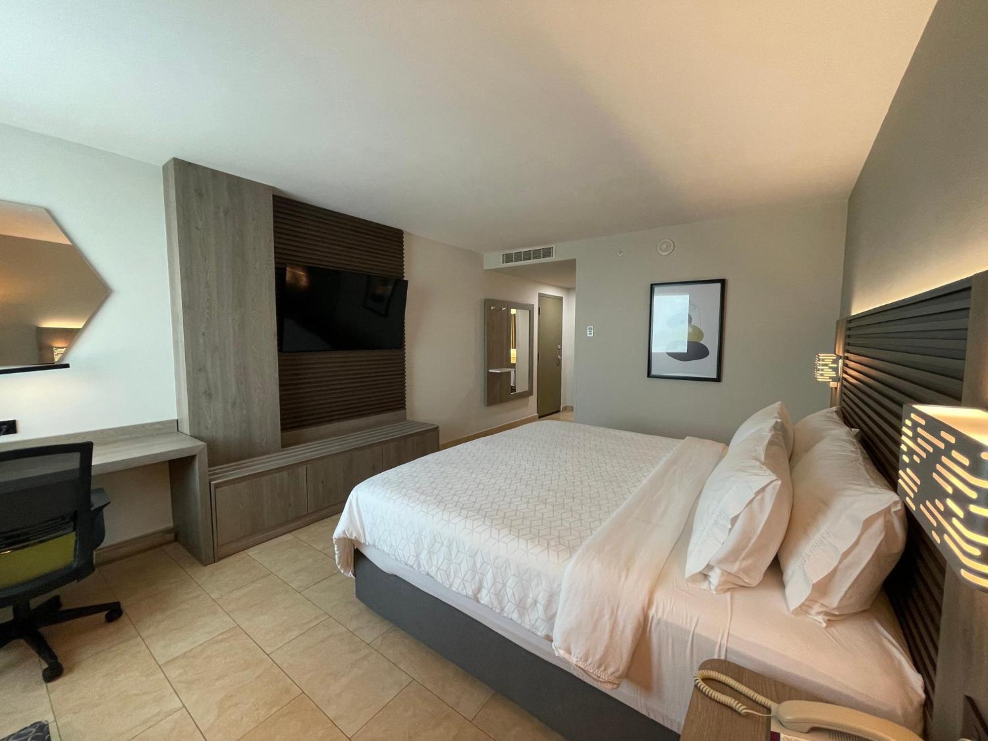 Holiday Inn Express Merida By Ihg Exterior photo